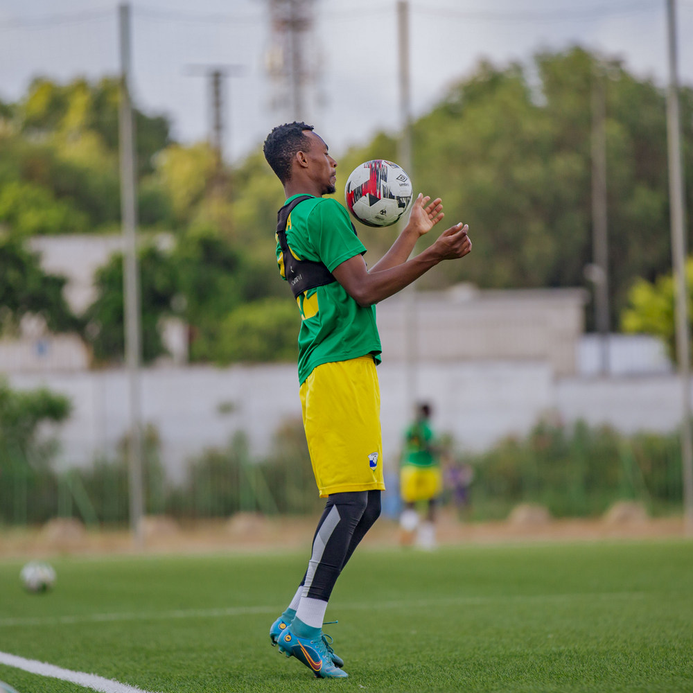 Niyomugabo Claude ukinira APR FC yasanze bagenzi be muri Maroc ndetse yatangiye imyitozo nyuma yo kuva muri Tunisia aho ikipe ye yasezerewe na US Monastir muri CAF Champions League