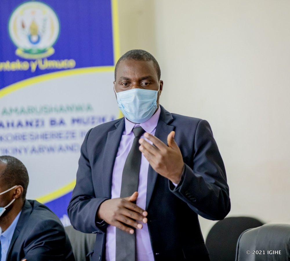 Umunyamakuru Barore yavuze ko hakenewe itangazamakuru rikora kinyamnwuga ariko ritunga abaririmo