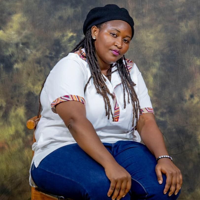 The Pink yahoze ari umuraperikazi ukomeye mu muziki usanzwe mbere yuko yakira agakiza agatangira uhimbaza Imana