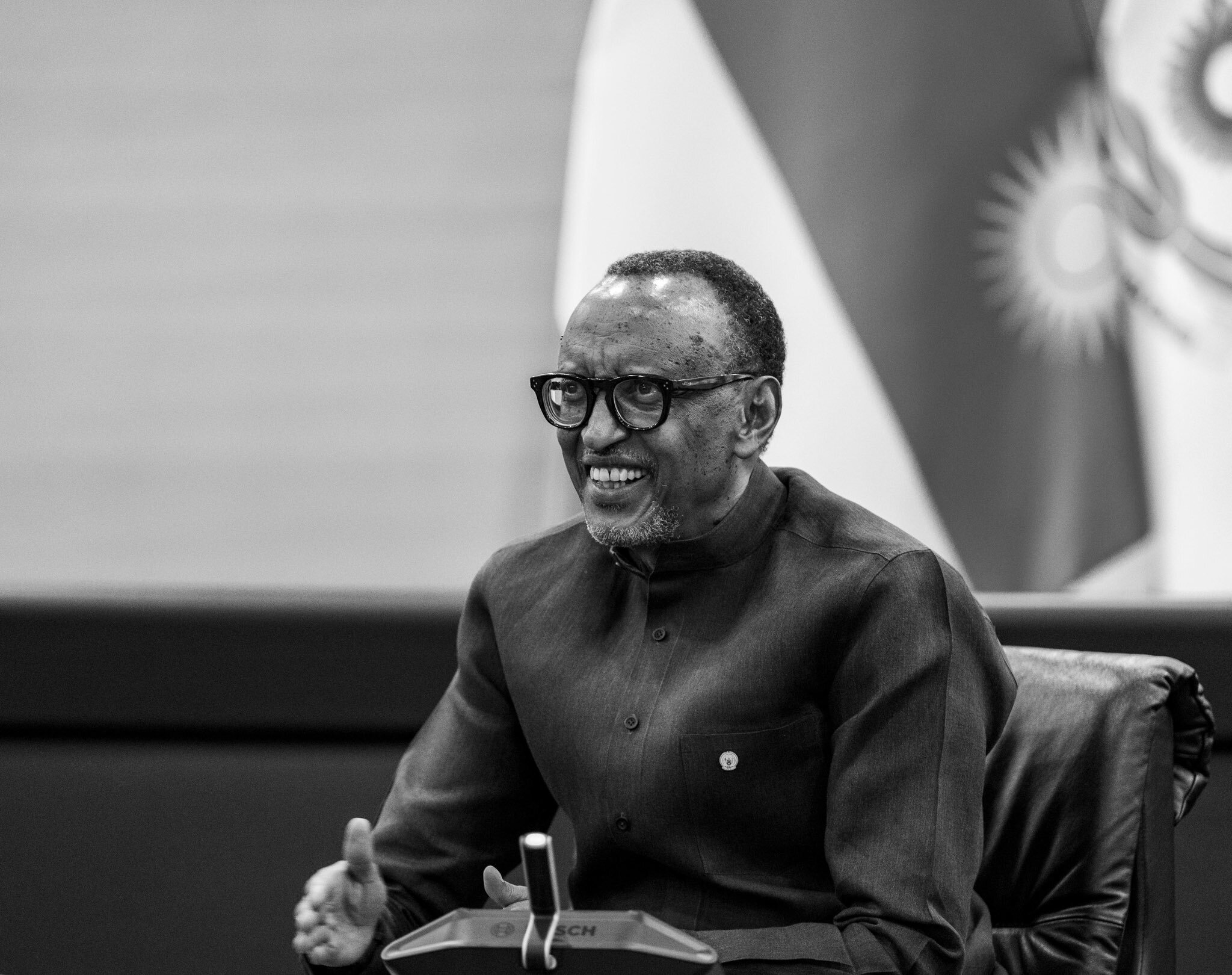 Mu gitondo cyo ku wa 15 Gicurasi Perezida Kagame yakiriye mu biro bye Abagize Inama y'Ubutegetsi ya Equity Group Holdings Limited na Equity Group Foundation