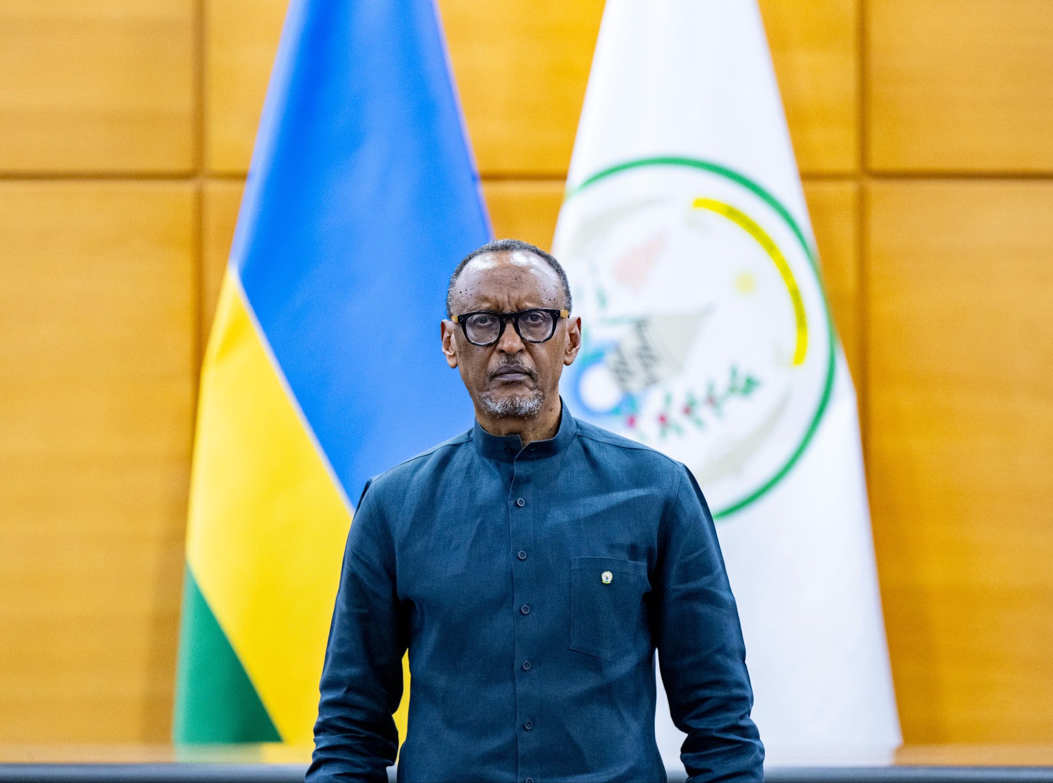 Perezida Kagame yakiriye indahiro ya Senateri Gasamagera Wellars na Depite Niyonshuti Ben, abasaba kuzuza inshingano neza