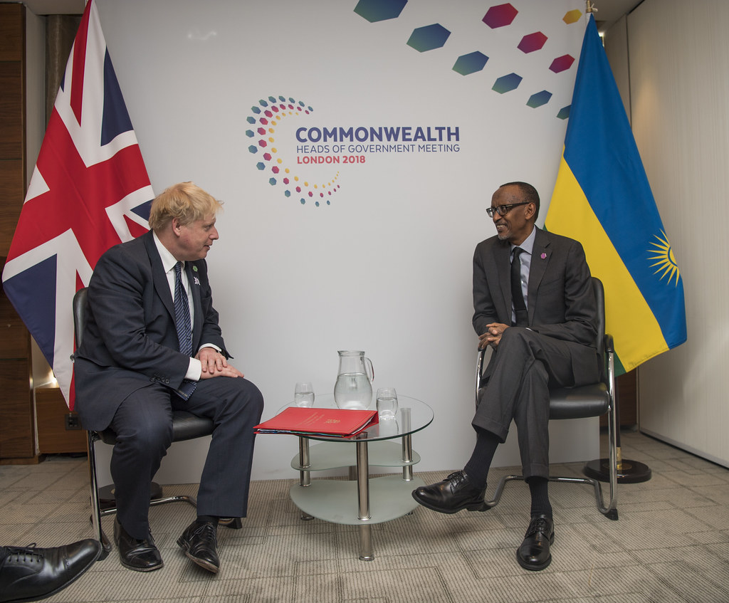 Boris Johnson yaganiriye na Perezida Kagame ashima u Rwanda rwemeye kwakira abimukira