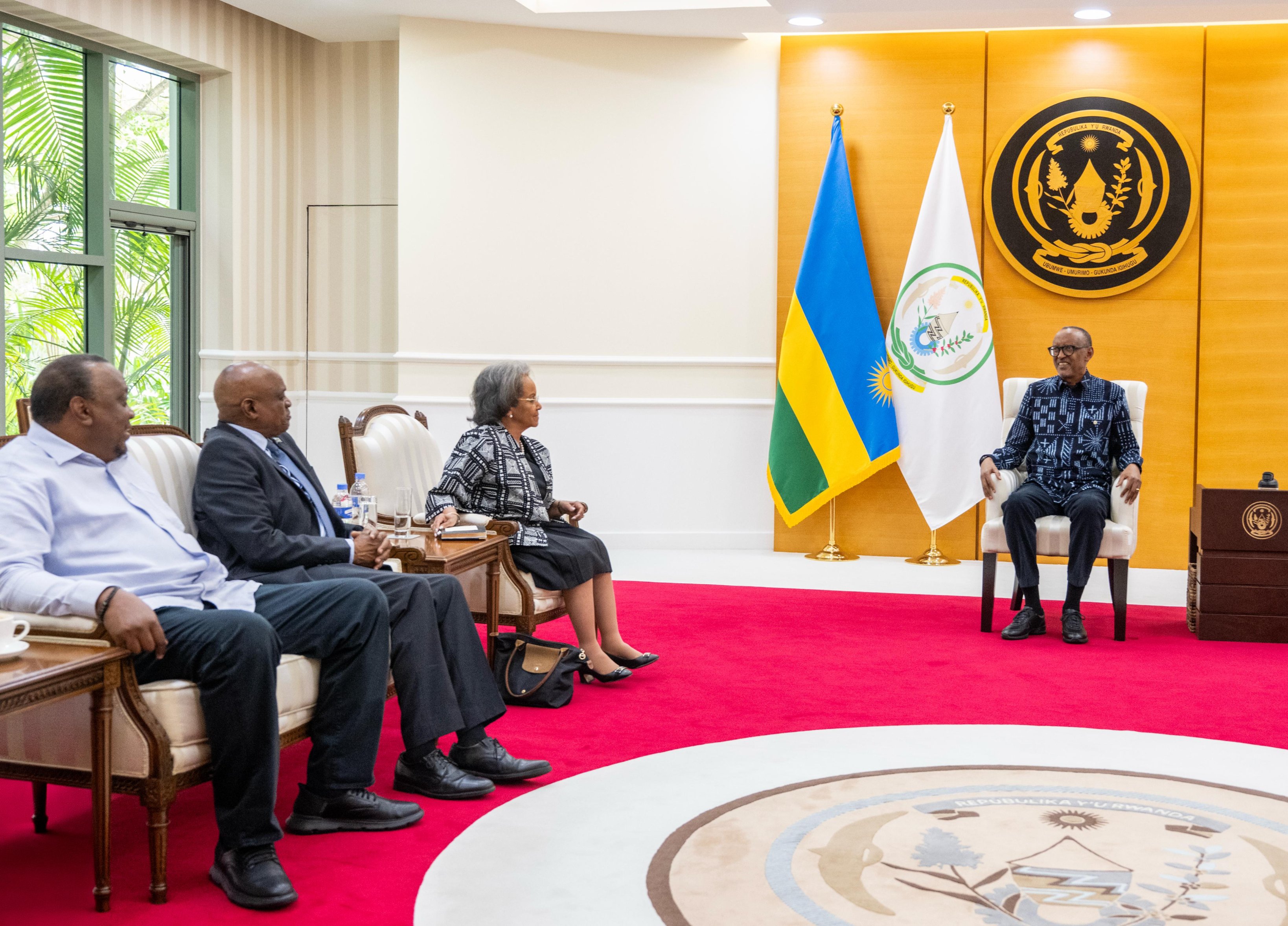 Perezida Kagame yaganiriye n'itsinda ry'abahuza ba AU ku ntambara yo mu Burasirazuba bwa RDC