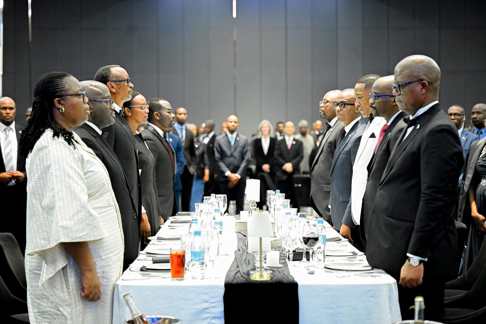 Perezida wa Botswana Duma Boko yakiriye ku meza Paul Kagame, bishimira umubano mwiza w'ibihugu byombi