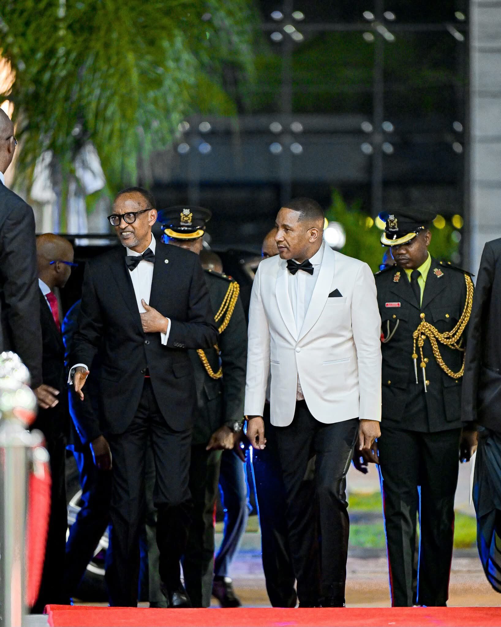 Perezida Kagame yakiriwe ku meza na mugenzi we wa Botswana