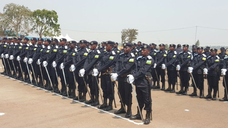 Mu barangije harimo abakobwa 55