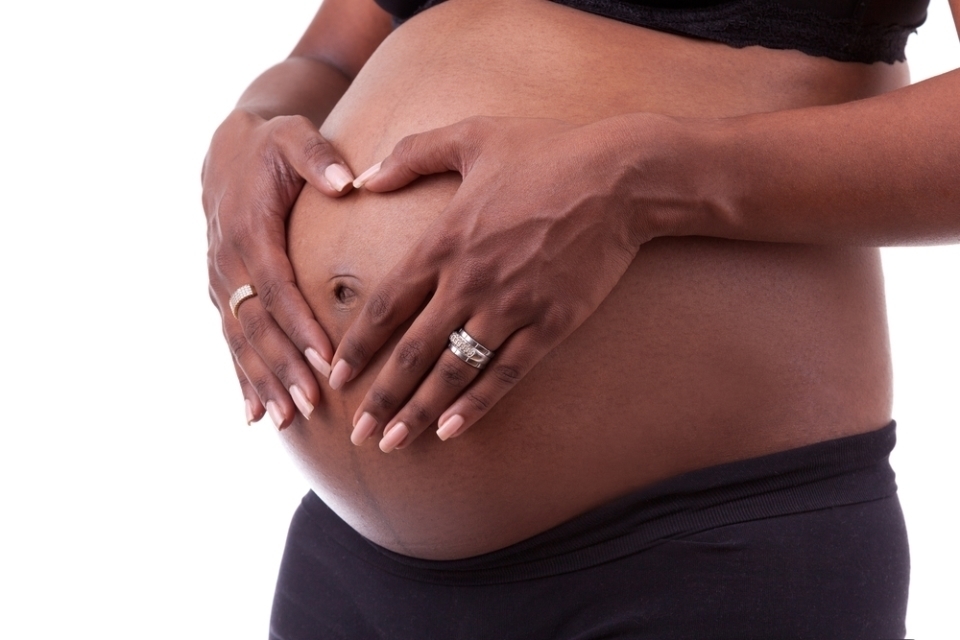 Abagore batwite basabwa kwitwararika mu bintu byinshi kugira ngo barengere ubuzima bw'abana batwite