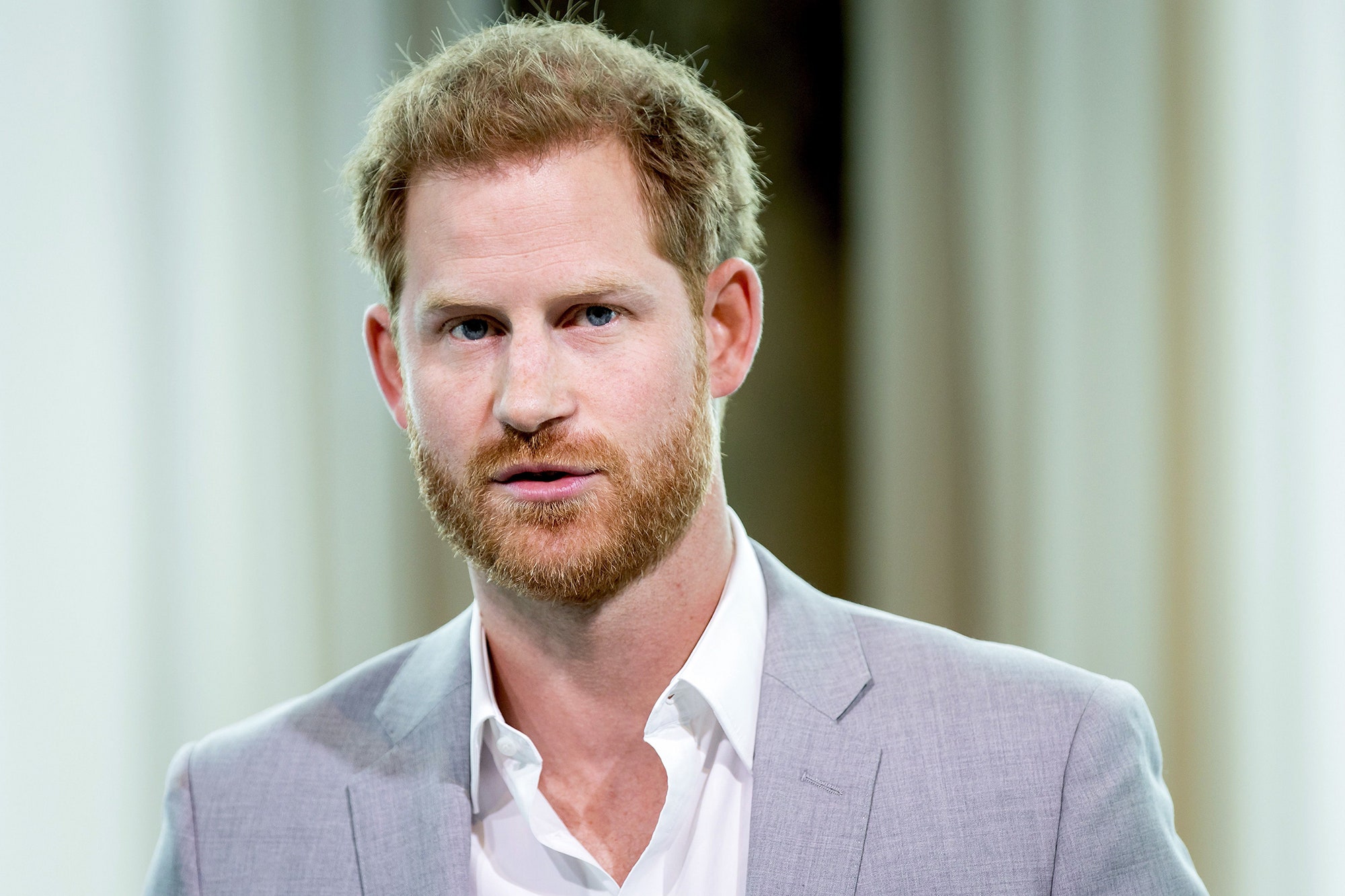 Prince Harry yahishuye uburyo yigeze kuba imbata y'ibiyobyabwenge
