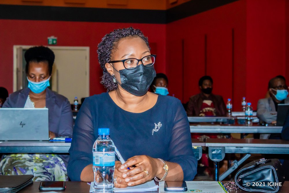 Prof. Jeannette Bayisenge yasabye abagore kugaragaza ko bashoboye