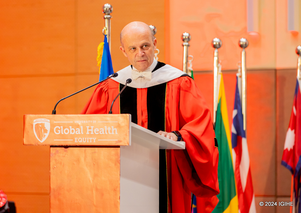 Prof Philip Cotton Umuyobozi Mukuru wa UGHE