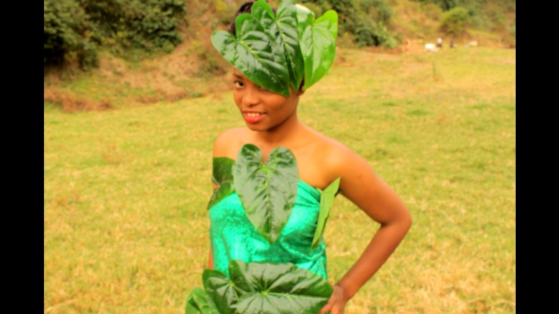 Aha hari mu ifatwa ry'amashusho y'iyi ndirimbo "Queen Of Jungle"