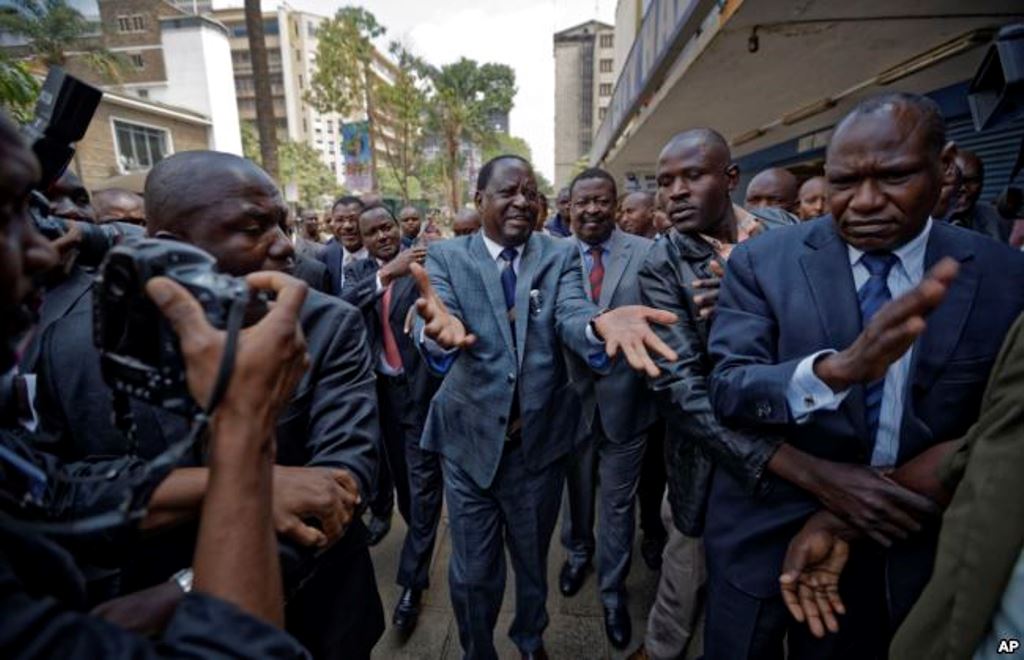 Raila Odinga yerekeza ku Rukiko rw'Ikirenga