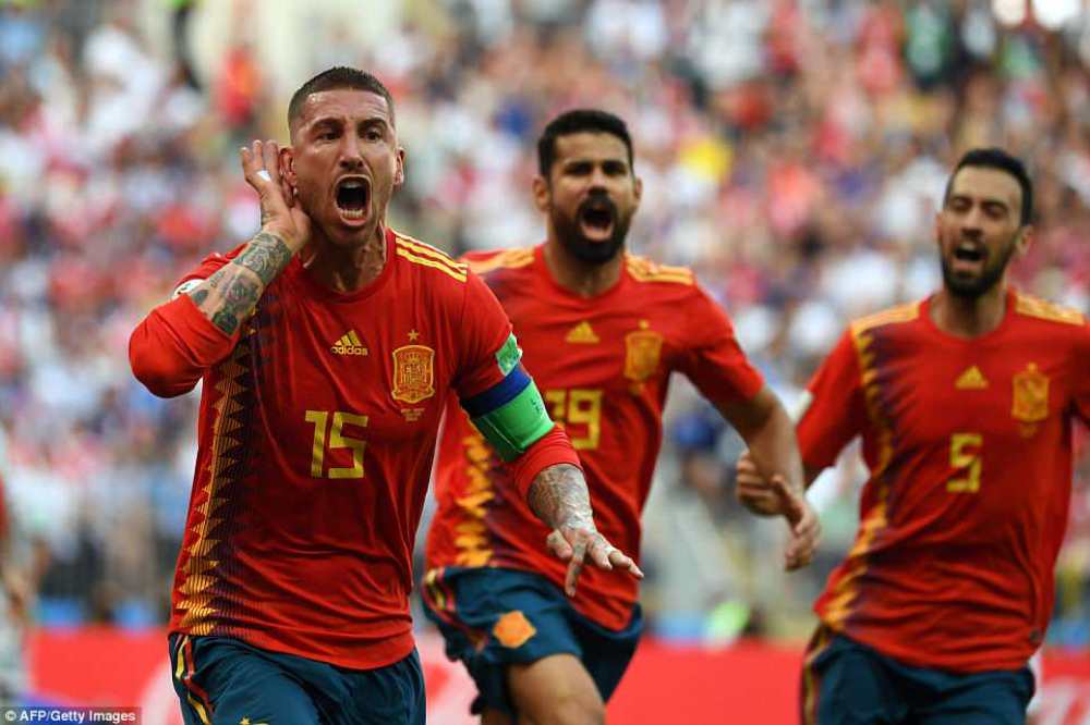 Ramos yishimira igitego cya mbere cya Espagne cyitsinzwe n'umukinnyi w'u Burusiya