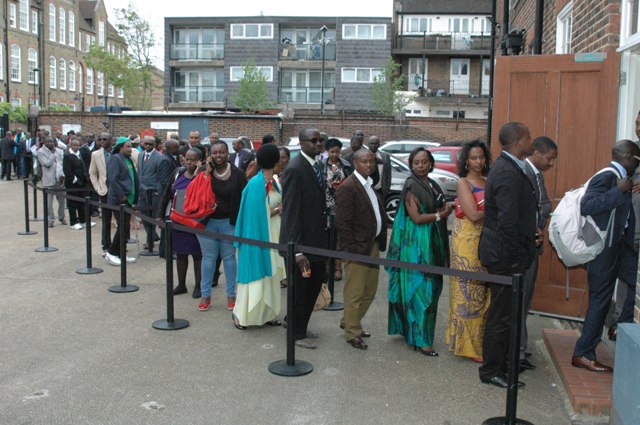 Abanyarwanda baturutse imihanda yose bitabira Rwanda Day 2013 mu Bwongereza
