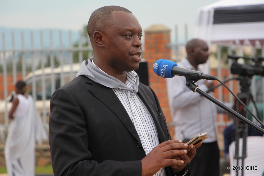 Rev. Pasiteri Uwimana Jean Pierre yatangije isengesho uyu muhango