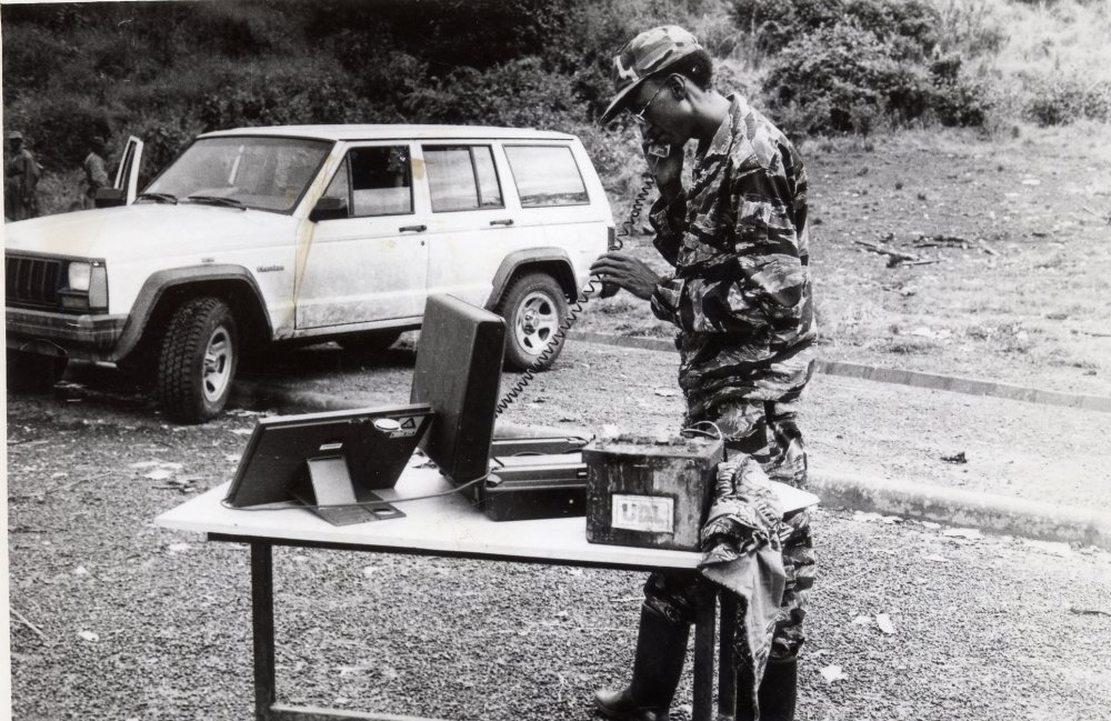 Paul Kagame wari uyoboye RPA, yamenyeshejwe ko ingabo za FAR zavuye muri Kigali mu gicuku cyo kuwa 4 Nyakanga 1994