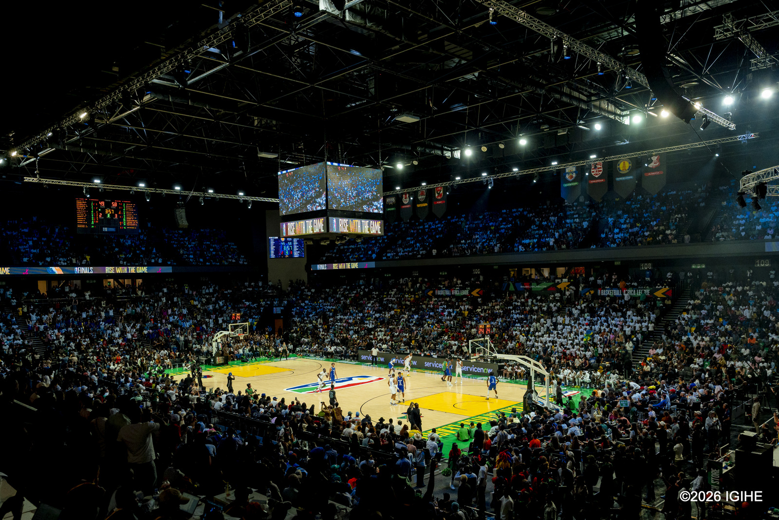 BK Arena yari yuzuye abafana