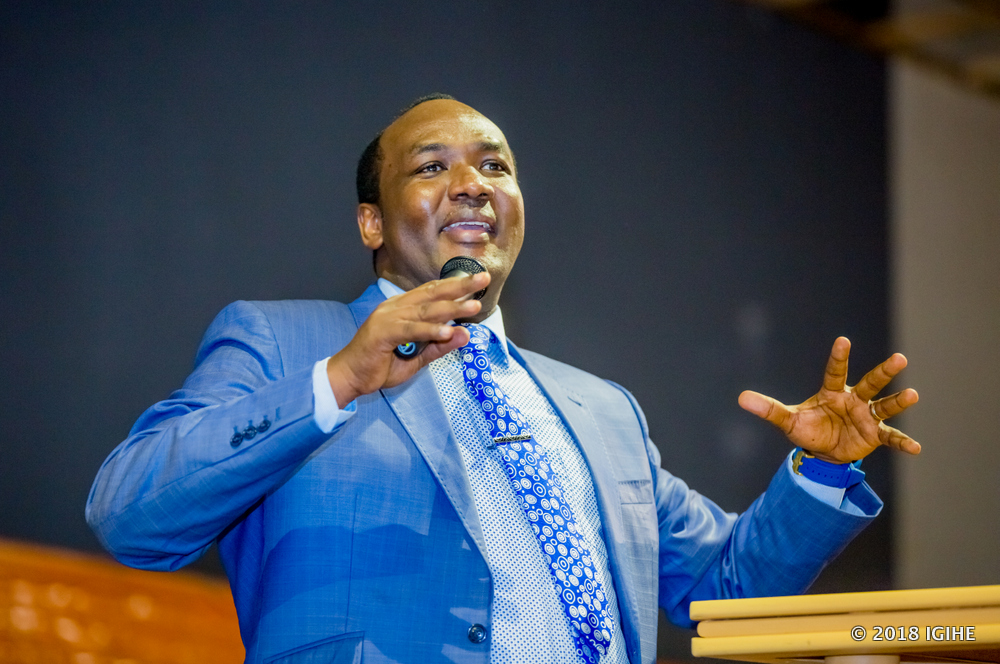 Bishop Rugagi Innocent yise Prophet Sultan umuhanuzi w'umwana