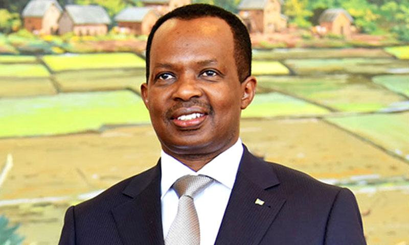 Ambasaderi w’u Rwanda muri Repubulika Iharanira Demokarasi ya Congo, Vincent Karega, yavuze ko muri iki gihe usanga abantu barapfuye guterura ijambo demokarasi, bakumva ko ari inzira ibageza mu butegetsi