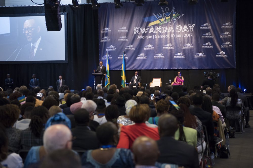 Abanyarwanda baturutse hirya no hino mu bihugu by'u Burayi n'abaturutse mu Rwanda bitabiriye Rwanda Day mu Bubiligi