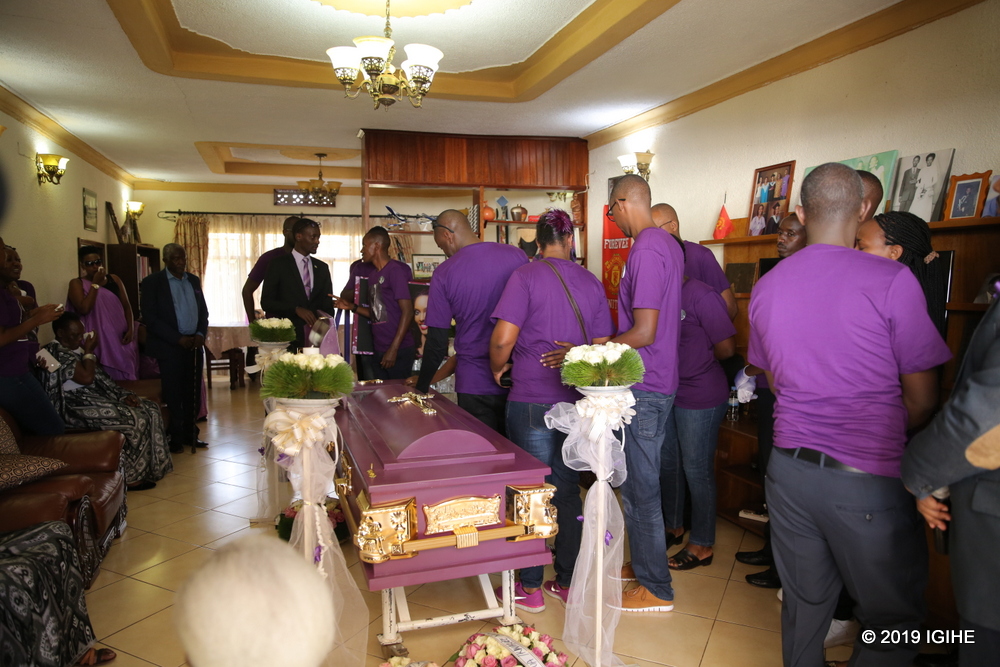 Umuhango wo gusezera kuri nyakwigendera Alexia Uwera Mupende yatangiriye iwabo mu rugo i Kanombe