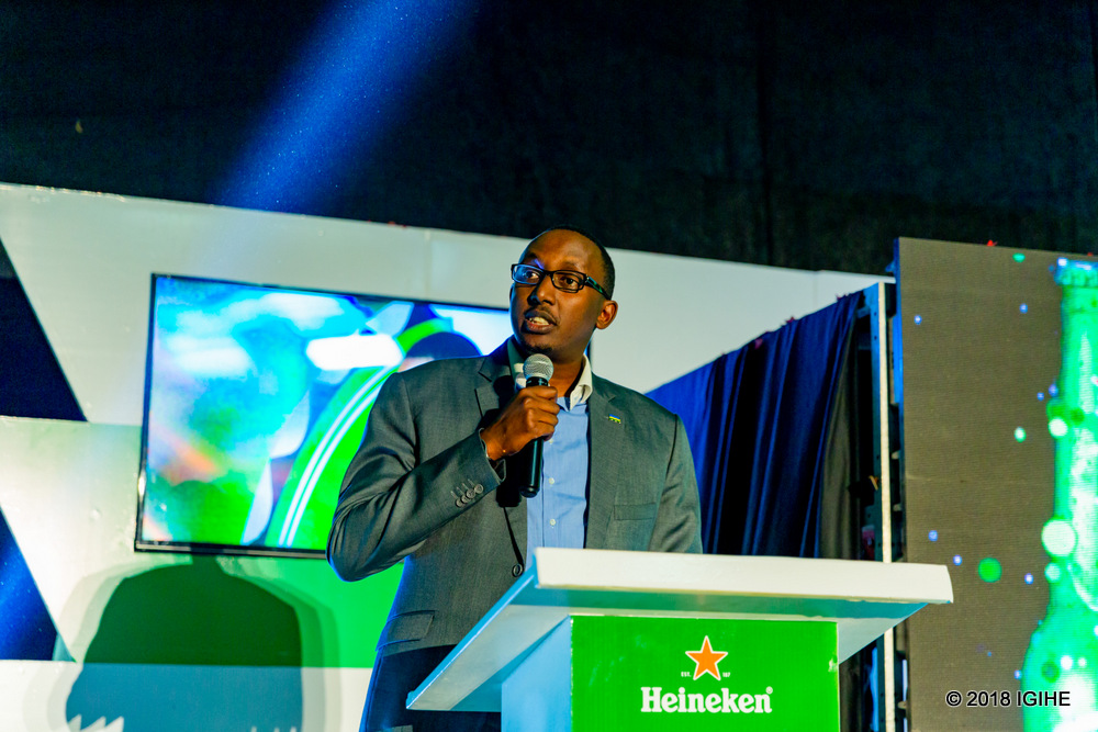 Umunyamabanga Uhoraho muri Minisiteri y’Ubucuruzi n’Inganda, Sebera Michel, yashimye Bralirwa na Heineken kubera iyi ntambwe ikomeye yatewe