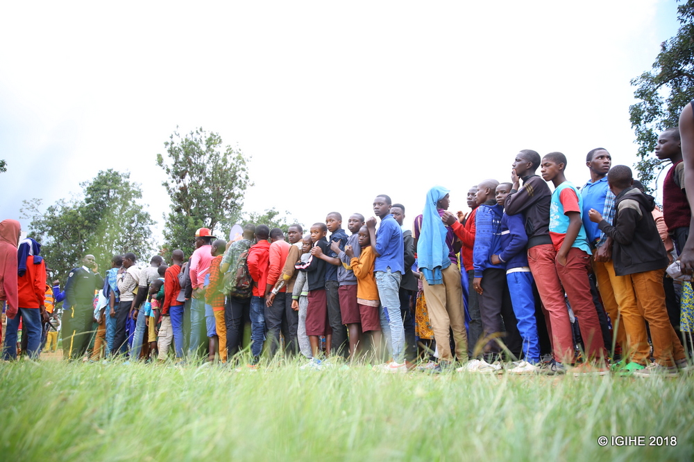 Abafana batangiye kwinjira muri stade ahagana saa sita umuganda ukirangira'