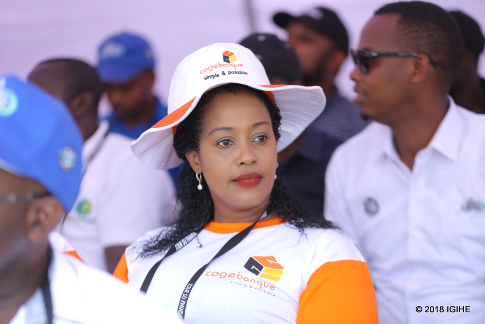 Mukabanana Théonestine uri mu bashinzwe Iyamamazabikorwa muri Cogebanque. Iyi banki iri mu zegereje serivisi zayo abakunzi b’amagare mu bice byose by’igihugu