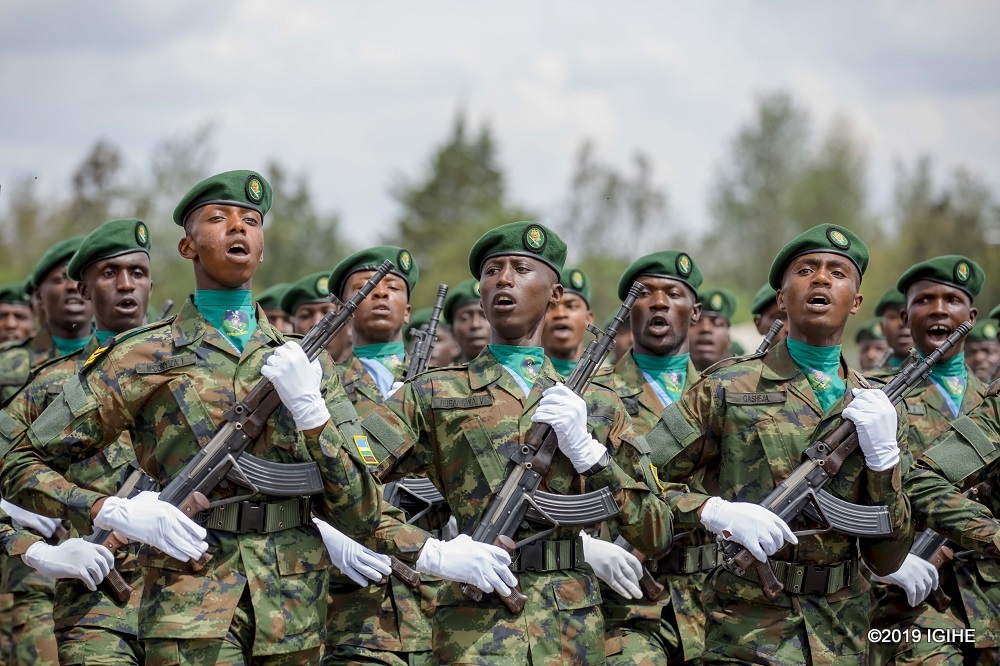 Abasoje amasomo ya gisirikare biyemeje kucyitangira no kwegera abaturage mu kugicungira umutekano