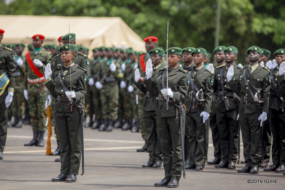 Abasoje amasomo ya gisirikare babwiwe ko bahisemo neza kuko umwuga wabo ari ingenzi cyane mu buzima bw'igihugu