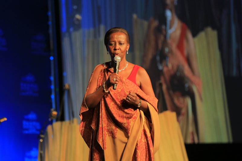 Minisitiri Mushikiwabo yavuze ko nko mu mazina nyarwanda harimo ibisobanuro bigaragaza icyerekezo Abanyarwanda bafite