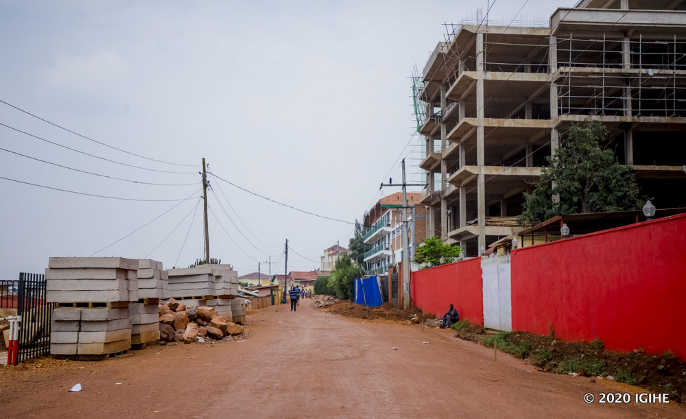 Imirimo yo kubaka uyu muhanda irarimbanyije aho byitezwe ko mu mezi nk'atatu uzaba warangiye