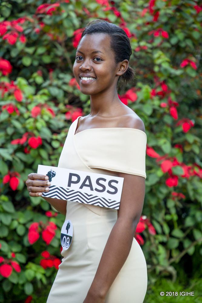 Akanyamuneza kari kose kuri Ishimwe Bella nawe wakomeje mu cyiciro gikurikira cya Miss Rwanda 2019