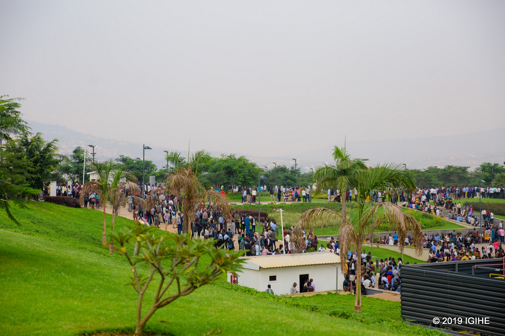 Ubwinshi bw'abitabiriye iyi nama bwabanje guteza ikibazo kuri Kigali Convention Centre