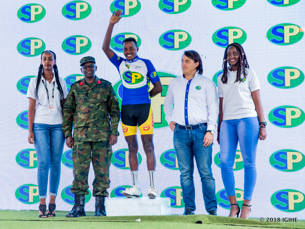 Hadi Janvier ukinira Benediction Club y'i Rubavu yahembwe nk'umukinnyi witwaye neza mu kuvuduka ahatambika