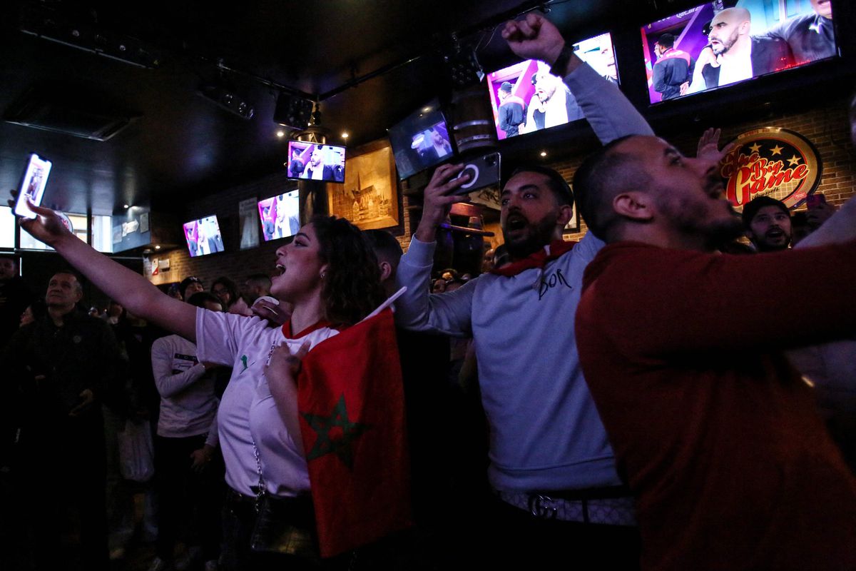Abafana ba Maroc bazengurutse uduce dutandukanye twa Bruxelles bishimira intsinzi