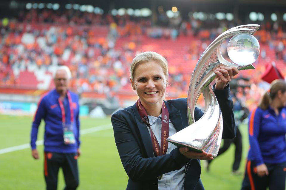 Sarina Wiegman yabaye umutoza w'umwaka mu Bagore