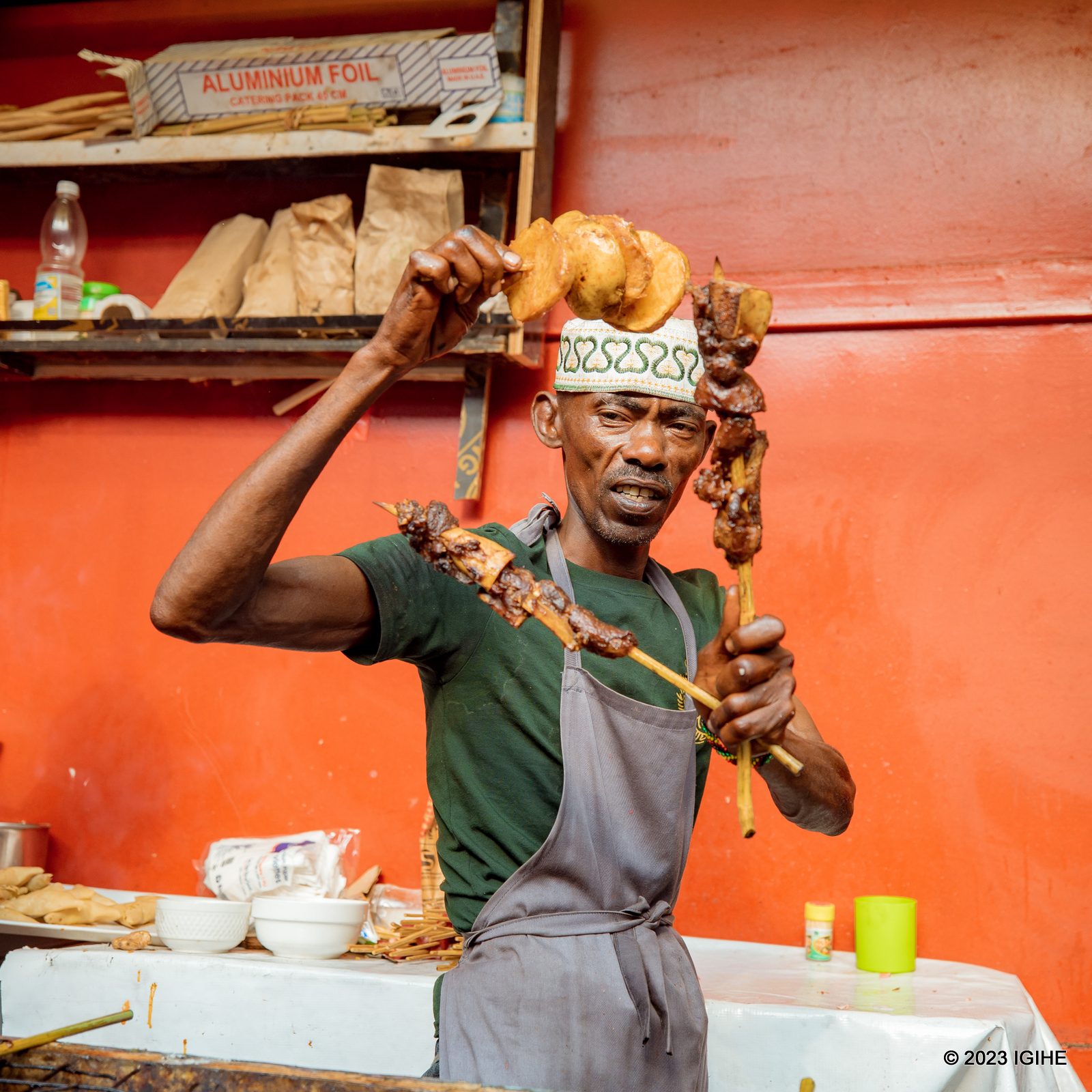 Abatetsi na ba mucoma b'abahanga baba basiganwa, baharanira ko icyo kurya kitabura ku meza