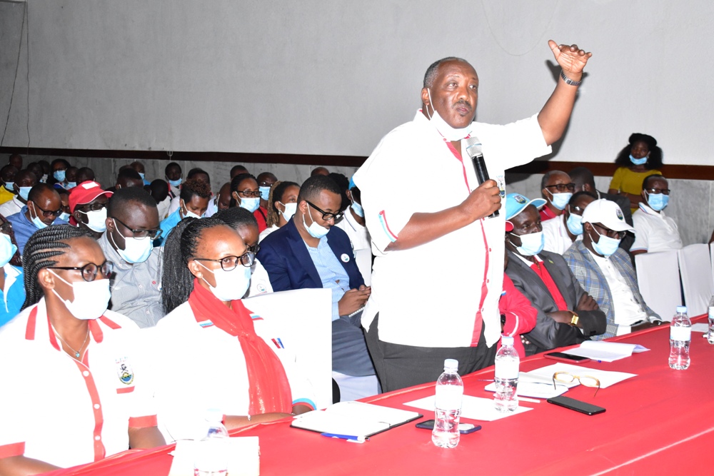 Senateri Prof Dusingizemungu Jean Pierre atanga ibitekerezo
