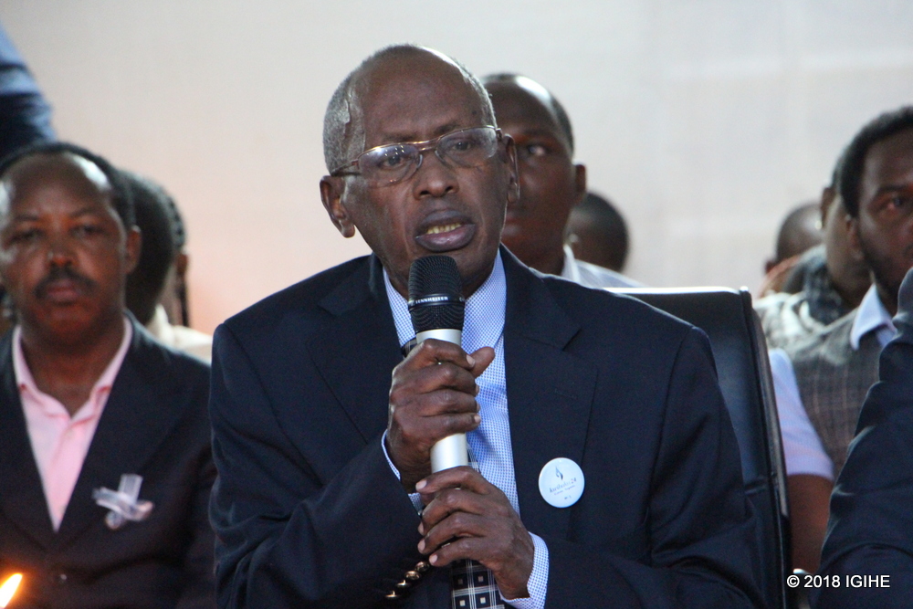 Senateri Prof Laurent Nkusi niwe watanze ikiganiro