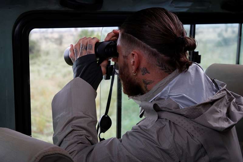 Sergio Ramos yifashishije indebakure kugira ngo abone inyamaswa ziri mu Rwanda