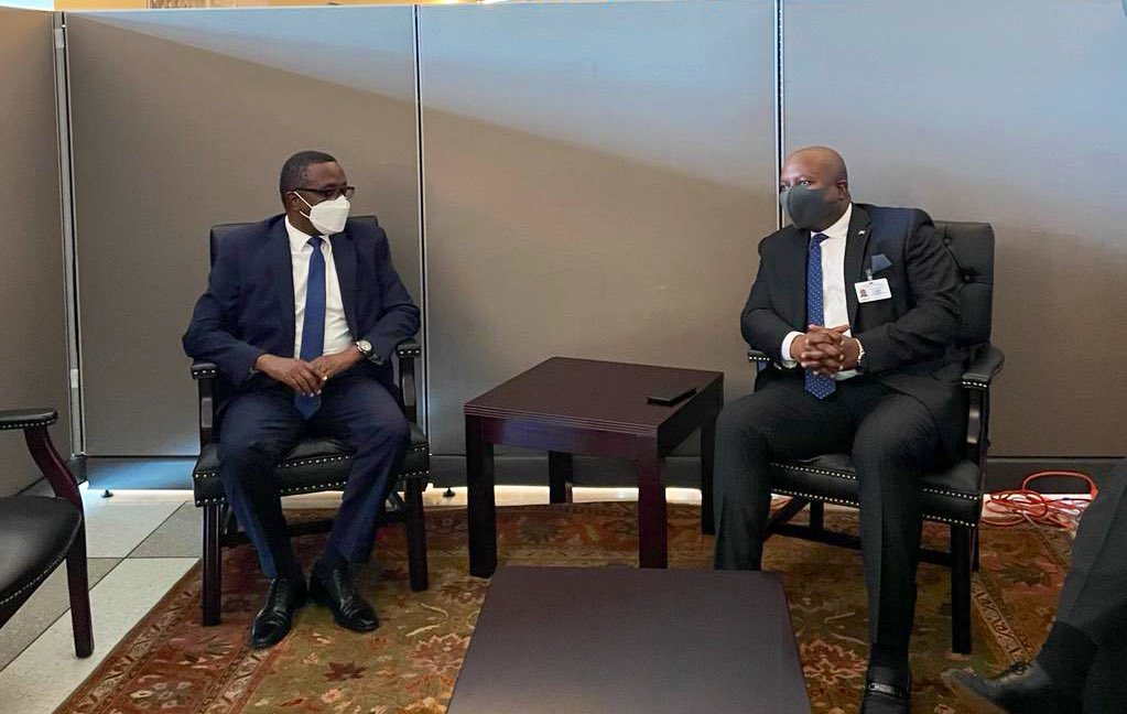 Dr Vincent Biruta yagiranye ibiganiro na Minisitiri w'Ububanyi n'Amahanga w'u Burundi, Albert Shingiro