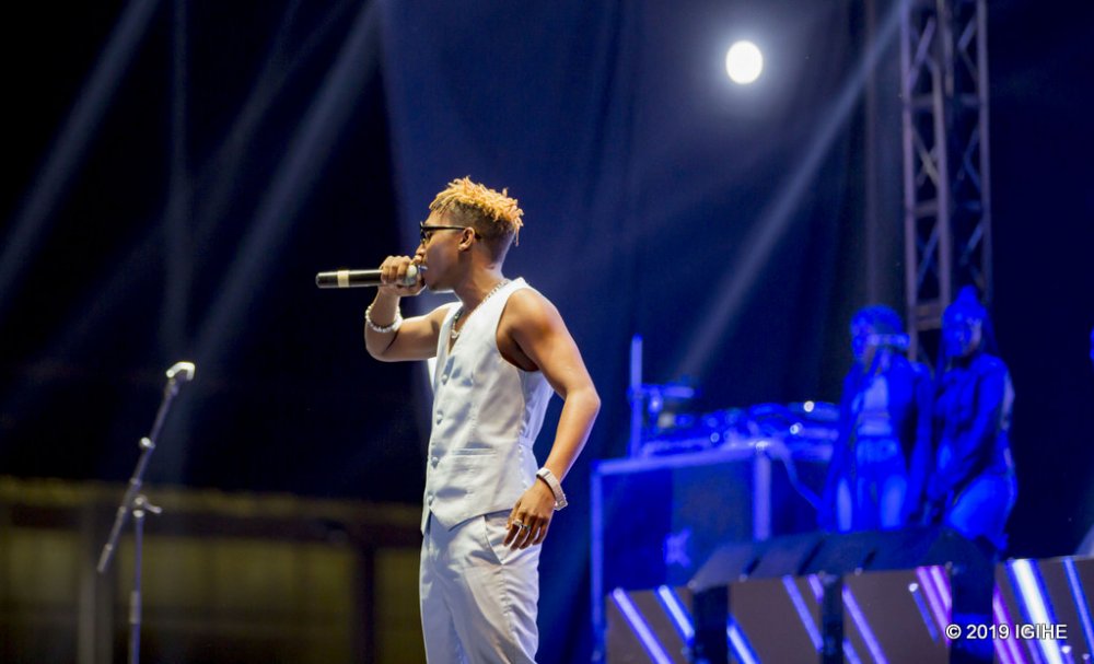 Sintex akunzwe cyane kubera indirimbo ye yise Twifunze