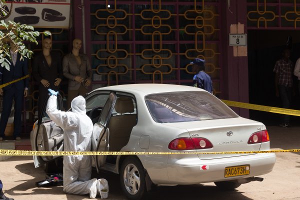 Ubwo Polisi yakoraga iperereza yanafunguye imodoka ya Ntamuhanga wari waburiwe irengero, nyuma y'iminsi itatu iparitse ku biro bya Radiyo ubuntu butangaje