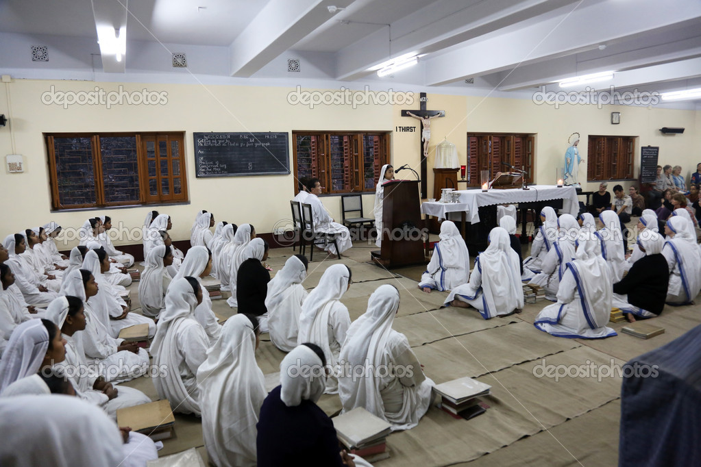 Ababikira b'aba- Calcutta ni uku baba bambaye
