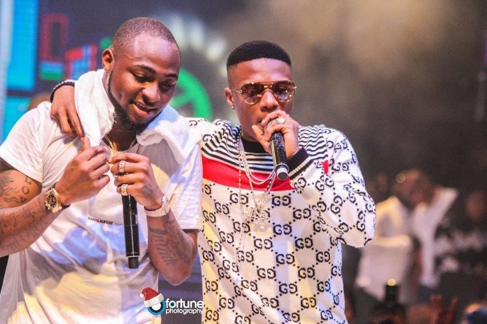 Davido yashenguwe n’urupfu rw’umubyeyi wa Wizkid