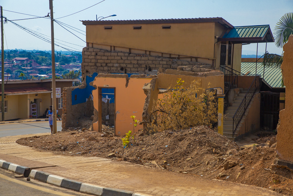 Kuri uyu muhanda ugana Kabeza hari imirimo itararangira