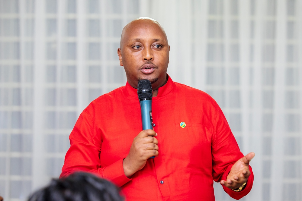 Shyaka Michael Nyarwaya, Komiseri ushinzwe politiki n’ububanyi n’amahanga mu muryango Pan African Movement Rwanda, akaba na rwiyemezamirimo, yagaragaje ko hari byinshi bikwiriye guhuza abashoramari bo muri Sudani n’abo mu Rwanda