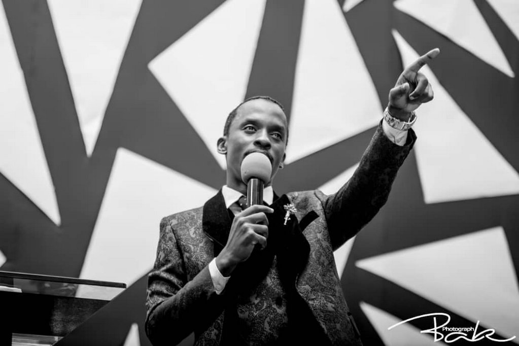 Prophet Sultan amaze imyaka 10 abwiriza ubutumwa bwiza bwo kubabarirwa ibyaha