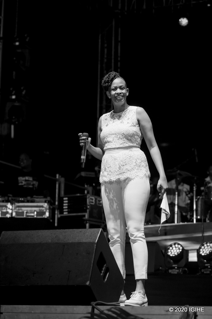 Anita Pendo niwe wayoboye iki gitaramo wenyine kugeza kirangiye